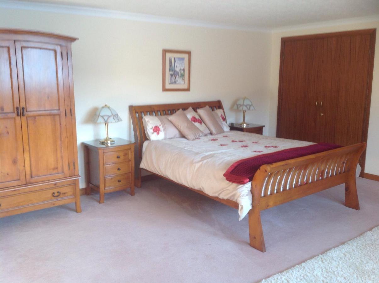 Ronaldsvoe Bed And Breakfast Fort William Exterior photo